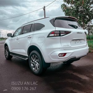 Xe 7 Chỗ Isuzu Mux